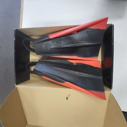 Used Voit V-Duck Size 8-9 Snorkeling Fins