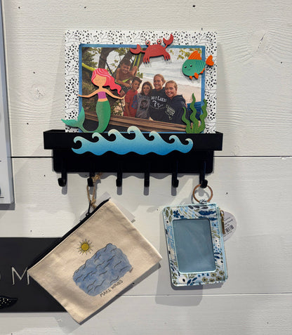 Wave Border Magnet