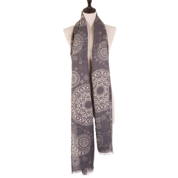 Women Gray Paisley Print Scarf with Fringes