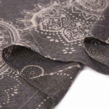 Women Gray Paisley Print Scarf with Fringes